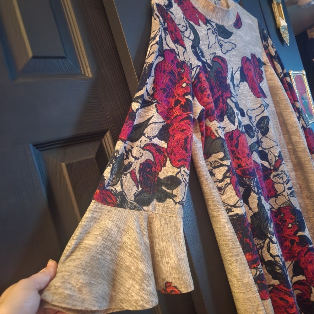 Chelsea & Theodore rose 🌹 sweater dress.. - Picture 3 of 8